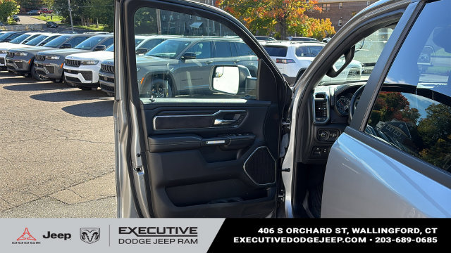 Used 2023 RAM 1500 Laramie AWD/4WD image 8