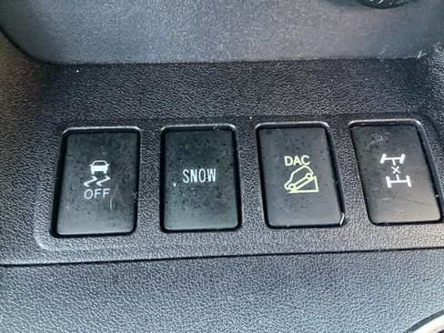 Used 2015 Toyota Highlander XLE AWD/4WD image 26