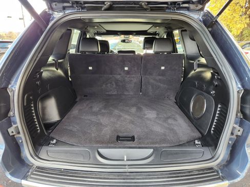 Used 2021 Jeep Grand Cherokee Limited w/ Luxury Group II image 8