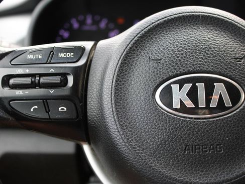 Used 2019 Kia Rio LX FWD image 17