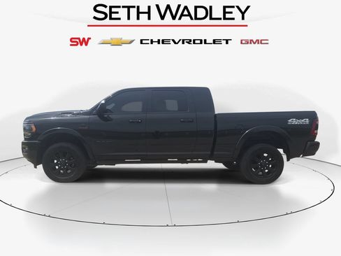 Used 2020 RAM 2500 Limited w/ Black Appearance Package AWD/4WD image 4