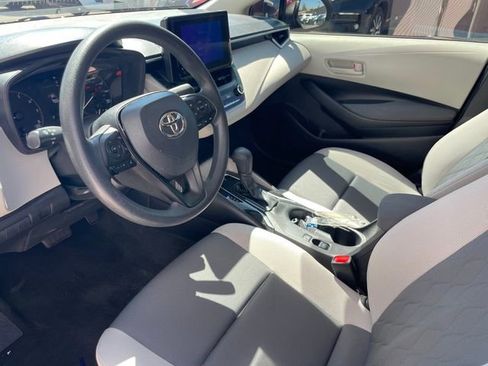 Used 2023 Toyota Corolla LE FWD image 4