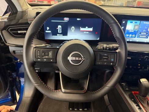 Used 2026 Nissan Kicks SR FWD image 14