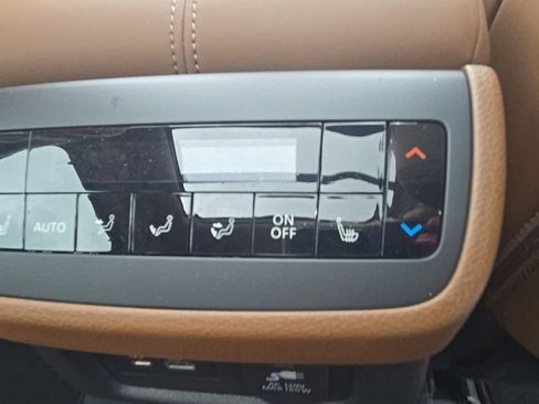 New 2025 Nissan Pathfinder Platinum w/ Cargo Package image 35