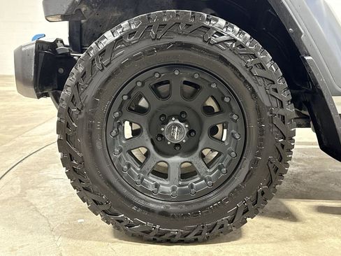 Used 2023 Jeep Gladiator Sport image 26