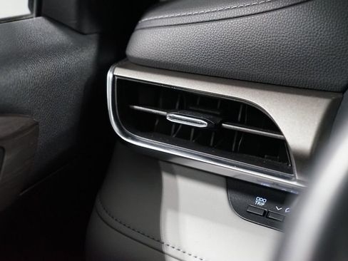 Certified 2021 Toyota Highlander Limited image 25