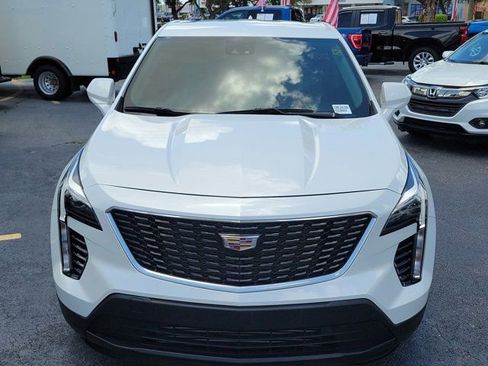 Used 2023 Cadillac XT4 Luxury FWD image 2