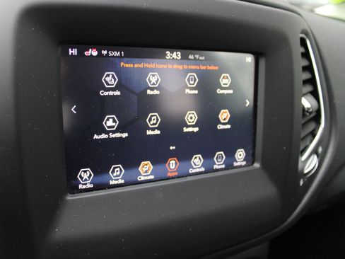 Used 2019 Jeep Compass Latitude w/ Popular Equipment Group image 23