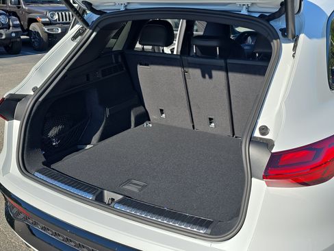 New 2026 Audi SQ5 Prestige AWD/4WD image 12