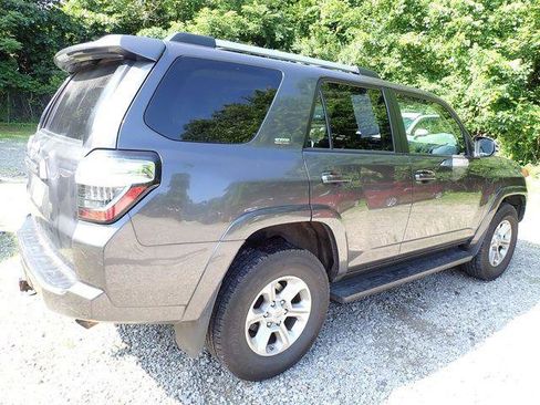 Certified 2019 Toyota 4Runner SR5 Premium AWD/4WD image 3
