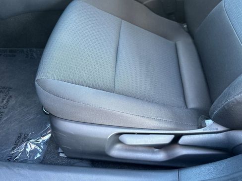 Used 2025 Toyota Prius LE image 12