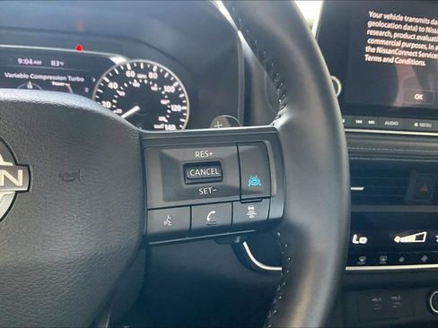 Used 2025 Nissan Rogue SV AWD/4WD image 9