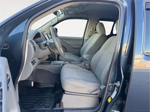 Used 2019 Nissan Frontier SV AWD/4WD image 9
