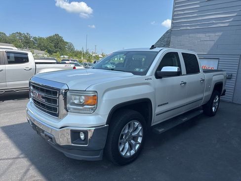 Used 2015 GMC Sierra 1500 SLT w/ SLT Crew Cab Value Package image 3