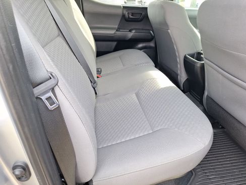 Used 2022 Toyota Tacoma SR image 32