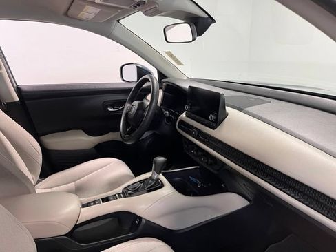 Used 2024 Honda HR-V LX image 11