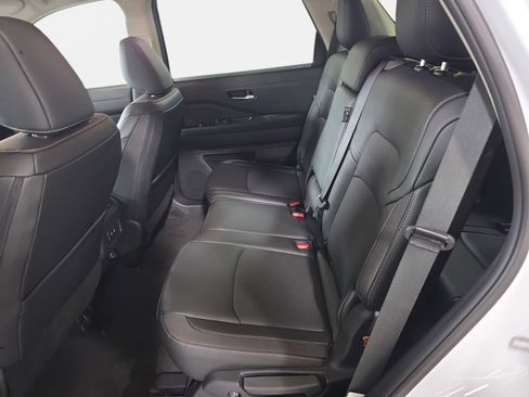 New 2026 Nissan Pathfinder SL FWD image 14