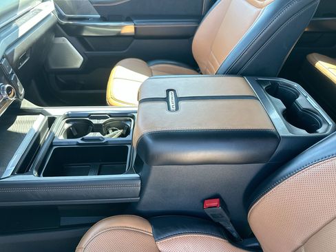 Used 2024 Ford F250 Platinum image 21