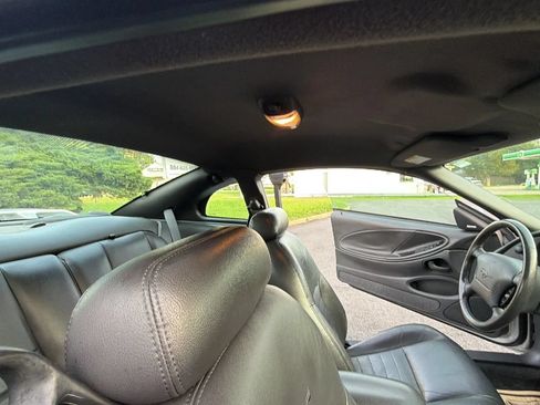 Used 2004 Ford Mustang GT Premium RWD image 47