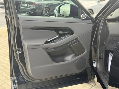 Used 2026 Land Rover Range Rover Evoque S image 11