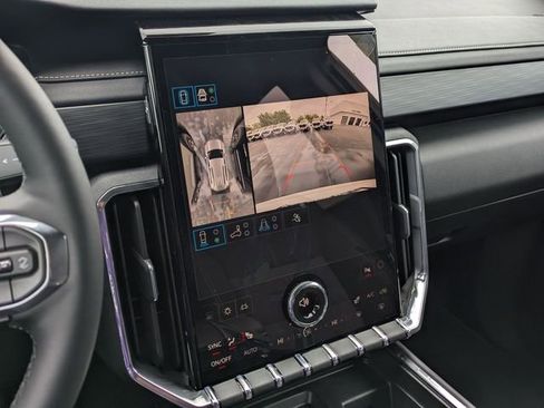 New 2026 GMC Acadia Elevation image 21