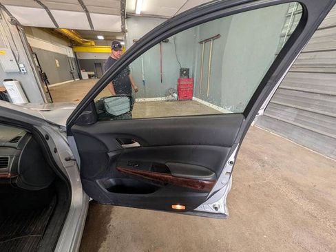 Used 2010 Honda Crosstour EX-L image 30