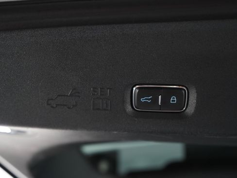 Used 2025 Ford Expedition Platinum AWD/4WD image 19