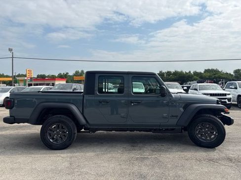 New 2026 Jeep Gladiator Sport AWD/4WD image 5