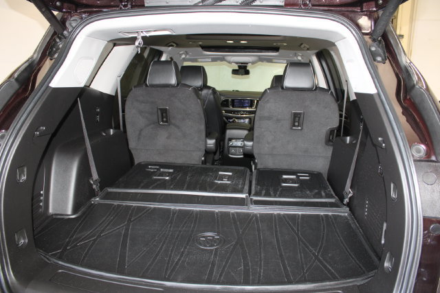 Used 2021 Buick Enclave Avenir w/ Avenir Technology Package AWD/4WD image 46
