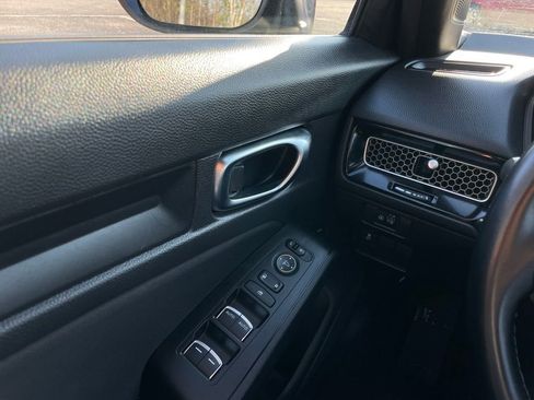 Certified 2025 Honda Civic Sport image 22