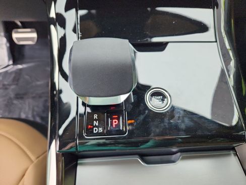 New 2026 Land Rover Range Rover Sport Dynamic SE AWD/4WD image 16