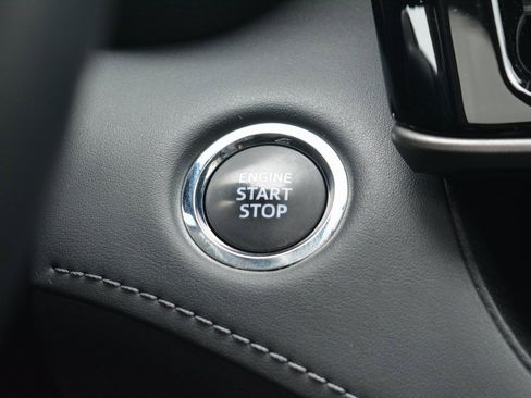 Used 2023 Toyota Highlander XLE image 15