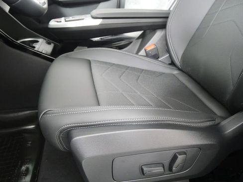 Used 2025 BMW X1 xDrive28i w/ Convenience Package image 9