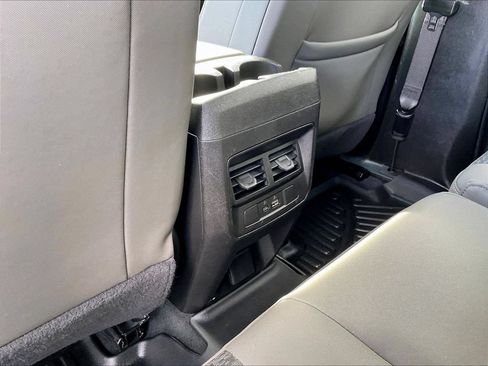 Used 2024 Chevrolet Colorado ZR2 w/ Technology Package AWD/4WD image 26