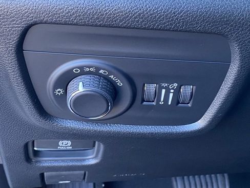 New 2025 Jeep Grand Cherokee Altitude image 26