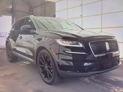 Used 2023 Lincoln Nautilus Reserve w/ Equipment Group 201A FWD image 2