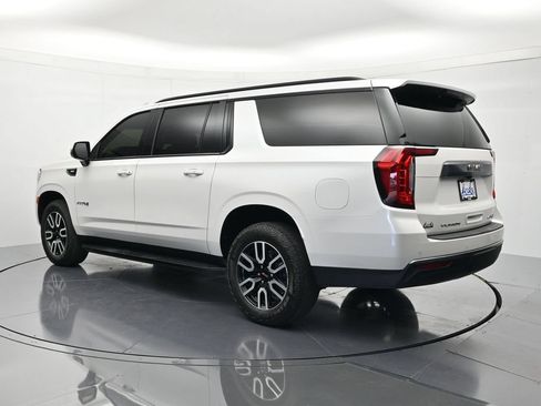 Used 2024 GMC Yukon XL AT4 AWD/4WD image 7