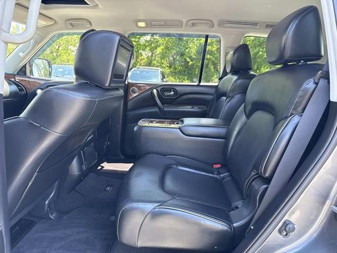 Used 2019 INFINITI QX80 Luxe w/ 22" Wheel Package AWD/4WD image 18