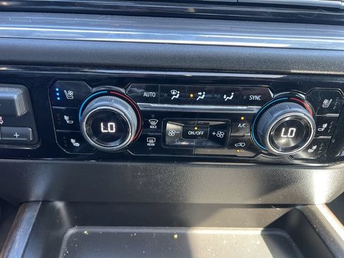 Used 2024 Chevrolet Silverado 3500 High Country w/ High Country Premium Package AWD/4WD image 21