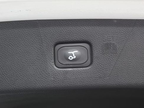 Used 2024 Ford Edge Titanium AWD/4WD image 7