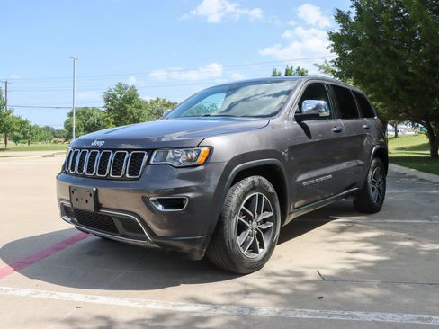 Used 2018 Jeep Grand Cherokee Limited RWD image 3