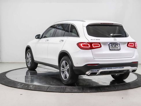 Certified 2022 Mercedes-Benz GLC 300 image 2