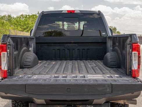 Certified 2019 Ford F250 Lariat w/ Lariat Ultimate Package AWD/4WD image 28