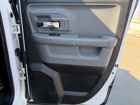 Used 2017 RAM 1500 Classic SLT image 35