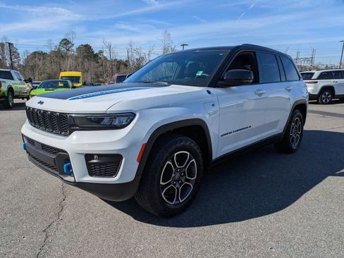 Used 2022 Jeep Grand Cherokee Trailhawk AWD/4WD image 8
