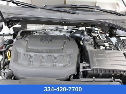 Certified 2023 Volkswagen Tiguan SE w/ Panoramic Sunroof Package image 31