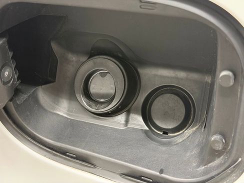 Certified 2023 GMC Sierra 1500 AT4 w/ AT4 Preferred Package image 30