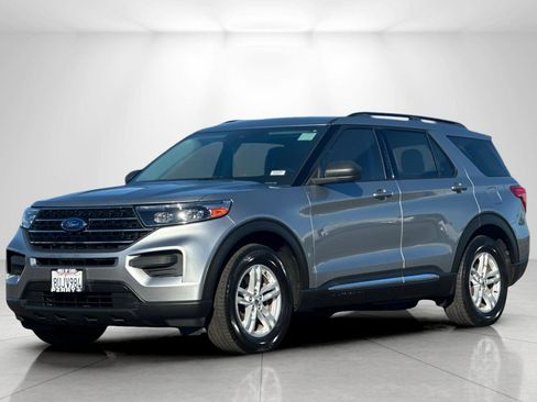 Used 2020 Ford Explorer XLT image 7