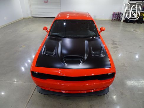 Used 2016 Dodge Challenger SRT Hellcat image 23