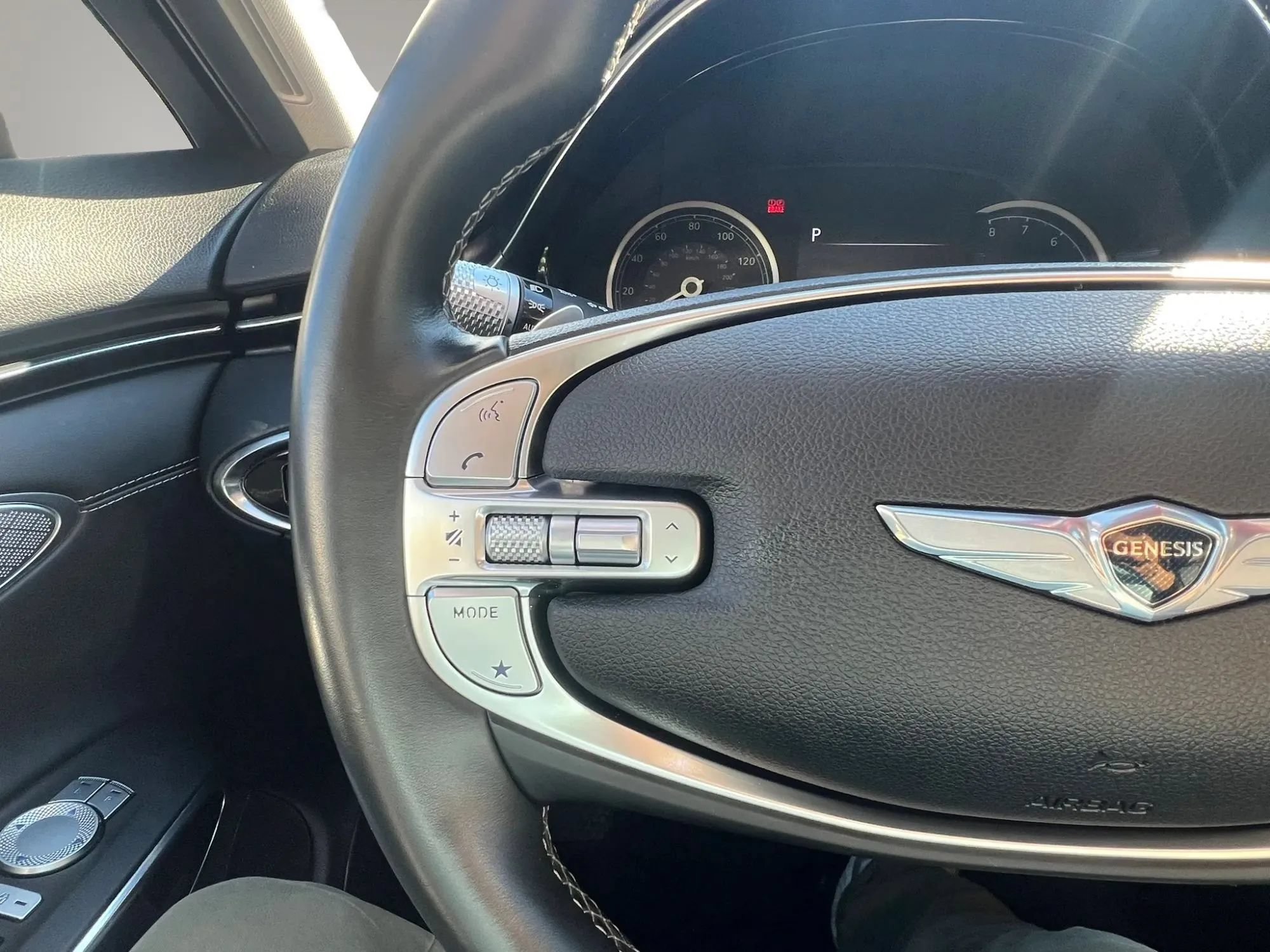 Used 2025 Genesis GV70 2.5T AWD/4WD image 18